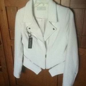 Smart little jacket of the BLANKNYC line